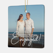 Engaged Elegant Script Overlay Verloving Foto Keramisch Ornament (Links)