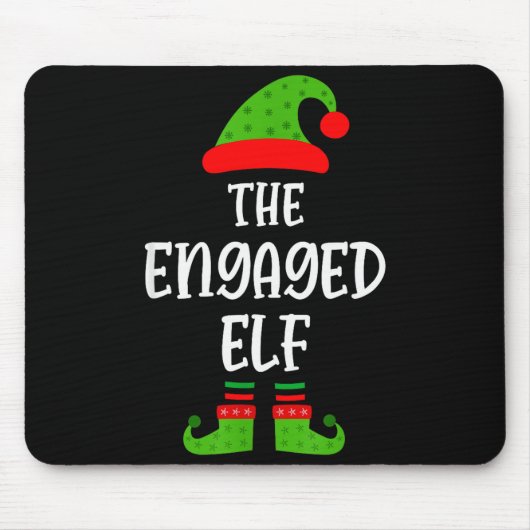 Engaged Elf Family Matching Christmas Engagement  Muismat (Voorkant)