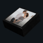 Engaged Forever heeft een mooie ringfoto op maat Cadeaudoosje<br><div class="desc">"Forever heeft een mooie ring om het" foto aangepaste geschenkdoos.</div>