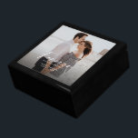 Engaged Forever heeft een mooie ringfoto op maat Cadeaudoosje<br><div class="desc">"Forever heeft een mooie ring om het" foto aangepaste geschenkdoos.</div>