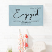 Engagement party welkomstbanner dusty blue spandoek (Insitu)