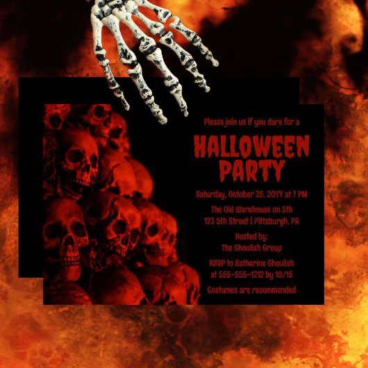 Enge griezelige Spooky Red Skulls Halloween Party Kaart