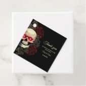 Enge rode bloemendonkere humeurige gothic schedel bedankjes labels (In situ)