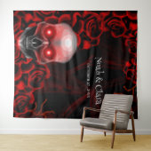 Enge rode bloemendonkere humeurige gothic schedel  wandkleed (In Situ (horizontaal))