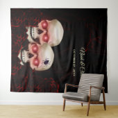 Enge rode bloemendonkere humeurige gothic schedel wandkleed (In Situ (horizontaal))