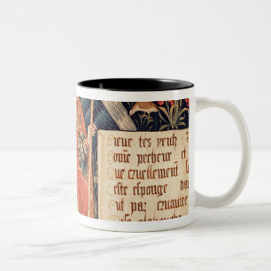 Engel met een spons bevestigd aan een staaf tweekleurige koffiemok