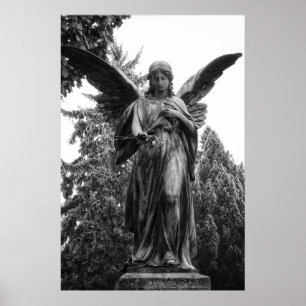 Engel met gespreide vleugels met een bloem poster