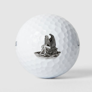 Engel, verloren in gedachten, zwart-wit ontwerp golfballen
