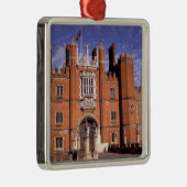 Engeland, Surrey, Hampton Court Palace. 3 Metalen Ornament (Rechts)