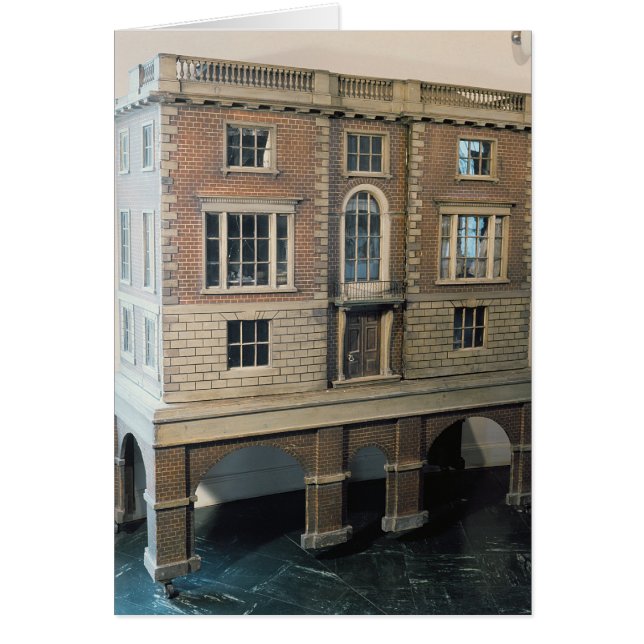 Engels balustraded doll's house with balcony (Voorkant)