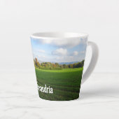 Engels Herfst Landschap - Klein gepersonaliseerd Latte Mok (Rechterhoek)