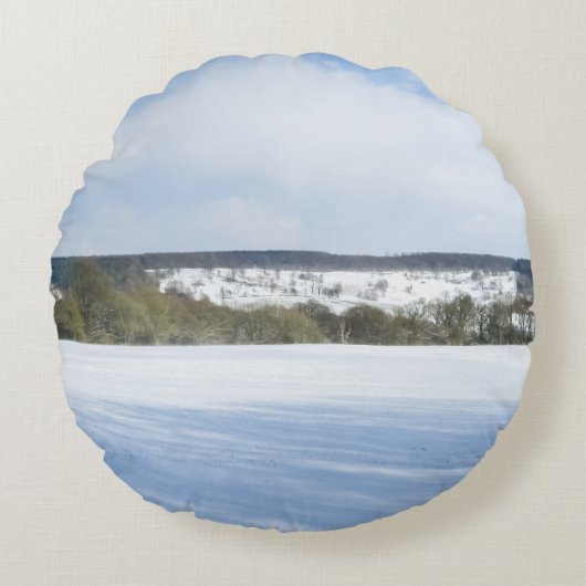 Engels platteland in de winter - Gepersonaliseerd Rond Kussen (Voorkant)