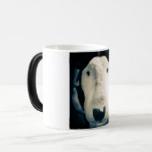 Engelse Bull Terrier met hoofdtelefoon Magische Mok (Voorkant links)