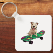 Engelse Bull Terrier op een Skateboard Sleutelhanger (Voorkant)