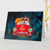 Engelse Bulldog Bestuurt Auto Griezige Halloween  Kaart (Gele Bloem)