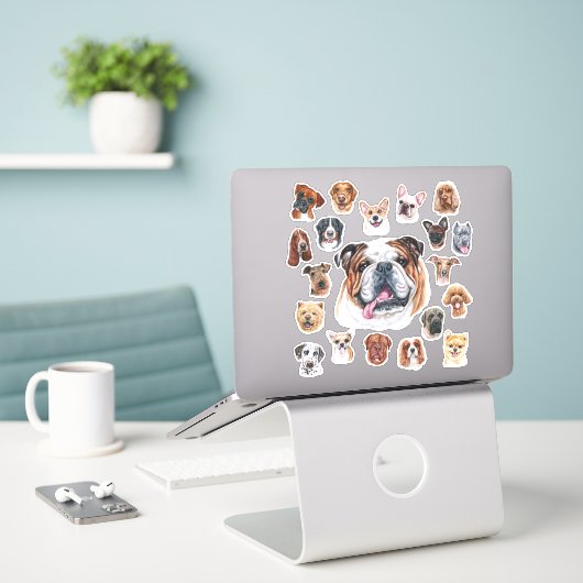 Engelse bulldog en vrienden sticker (Laptop op bureau)