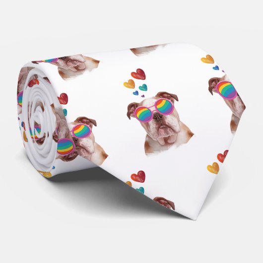 Engelse Bulldog met Hearts Valentijnsdag Stropdas (Opgerold)