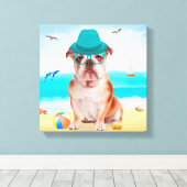 Engelse Bulldog op Strand Canvas Afdruk (Insitu (Houten vloer))