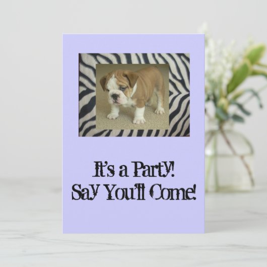 Engelse Bulldog Puppy Party Invitation Birthday an Kaart (Staand voorkant)