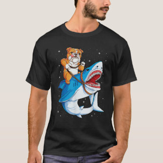 Engelse Bulldog Riding Shark Jawsome Hondenliefheb T-shirt