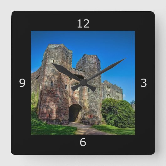 Engelse Castle Entrance op een zomerdag Vierkante Klok (Voorkant)