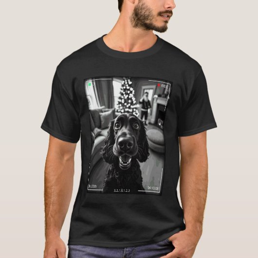 Engelse Cocker Spaniel Legt Kerstman Vast Op Camer T-shirt (Voorkant)