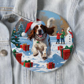 Engelse Setter rent door Sneeuw met Kerstmuts Ronde Button 6,0 Cm (In situ)