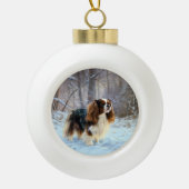 Engelse Speelgoed Spaniel Laat het sneeuwen Kerstm Keramische Bal Ornament (Voorkant)