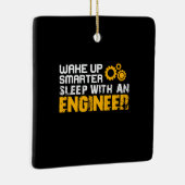 Engineer Slaap met engineer Keramisch Ornament (Rechts)