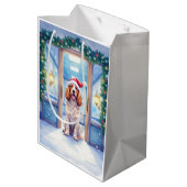 English Cocker Spaniel Nurse Station Santa Hat Medium Cadeauzakje (Achterkant Gekanteld)