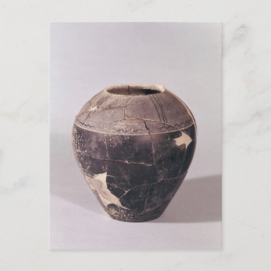 Engobe vase, versierd met golvende lijnen briefkaart (Voorkant)