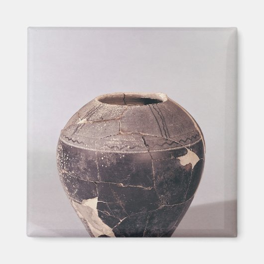 Engobe vase, versierd met golvende lijnen magneet (Voorkant)