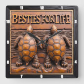 Engraved Turtle Pair Wood Grain Vierkante Klok (Voorkant)