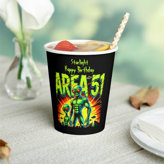 Enigmatische aliens verschijnen in de buurt van Ar Papieren Bekers (Insitu)