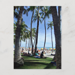 Enjoying Waikiki Beach Briefkaart
