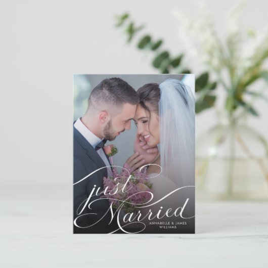 Enkel gehuwde aankondiging van het huwelijk op een briefkaart (Staand voorkant)