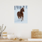 Enkel paard dat in de sneeuw loopt poster (Keuken)