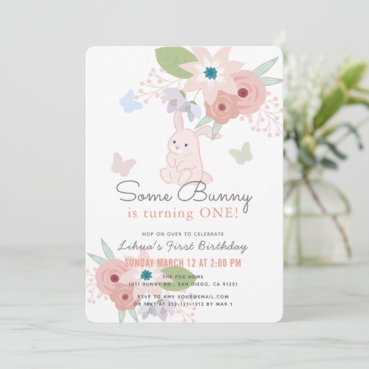 Enkele Bunny Floral Butterfly Pink 1e verjaardag Kaart (Staand voorkant)