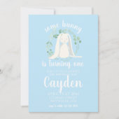 Enkele Bunny Verjaardag Uitnodiging blauwe plaid (Voorkant)