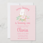Enkele Bunny Verjaardag Uitnodiging Bloemen en Roz (Voorkant)