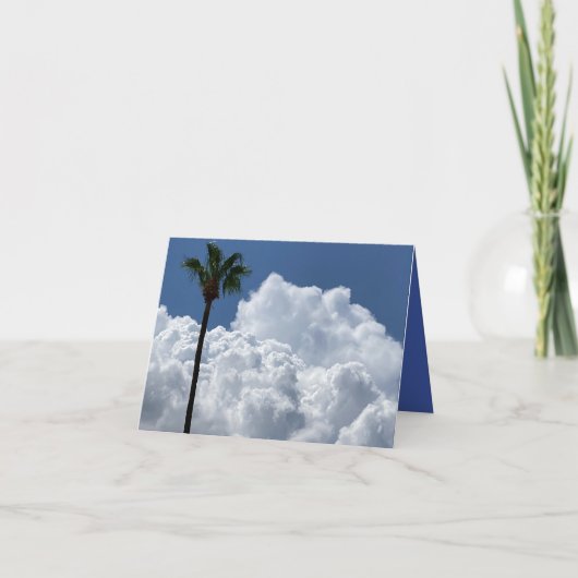 Enkele palm in wolken kaart (Voorkant)