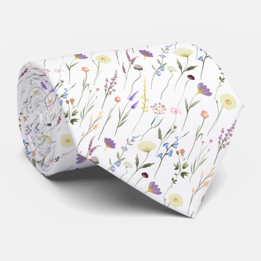 Enkele wilde bloemen die op stengels drijven stropdas (Opgerold)