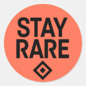 Enkelvoudig T-shirt "Stay Rare" - Unieke stijl en Ronde Sticker (Voorkant)