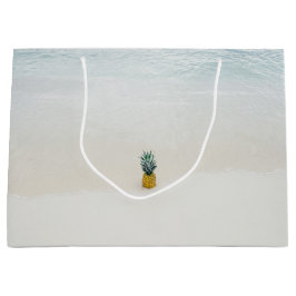 Enkelvoudige ananas op het strand groot cadeauzakje