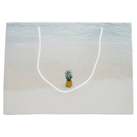 Enkelvoudige ananas op het strand groot cadeauzakje (Voorkant)