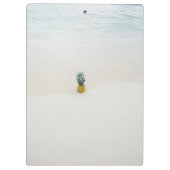 Enkelvoudige ananas op het strand klembord (Achterkant)