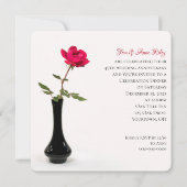 Enkelvoudige rode roos in zwarte vase-herdenking kaart (Voorkant)