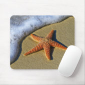 Enkelvoudige Starfish op strand Muismat (Met muis)