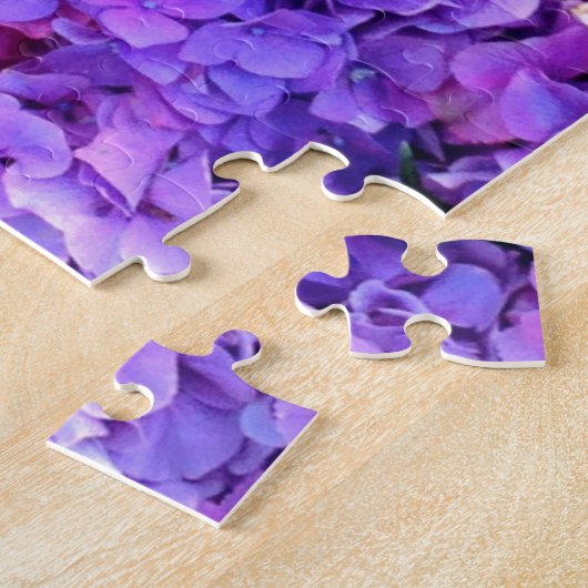 Enorme bosjes paarse en blauwe hydrangea legpuzzel (Zijkant)