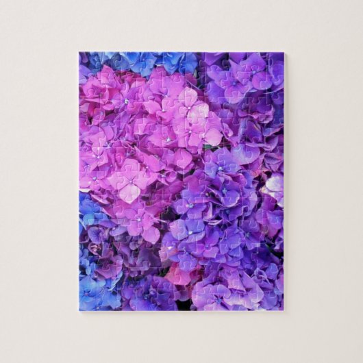 Enorme bosjes paarse en blauwe hydrangea legpuzzel (Verticaal)